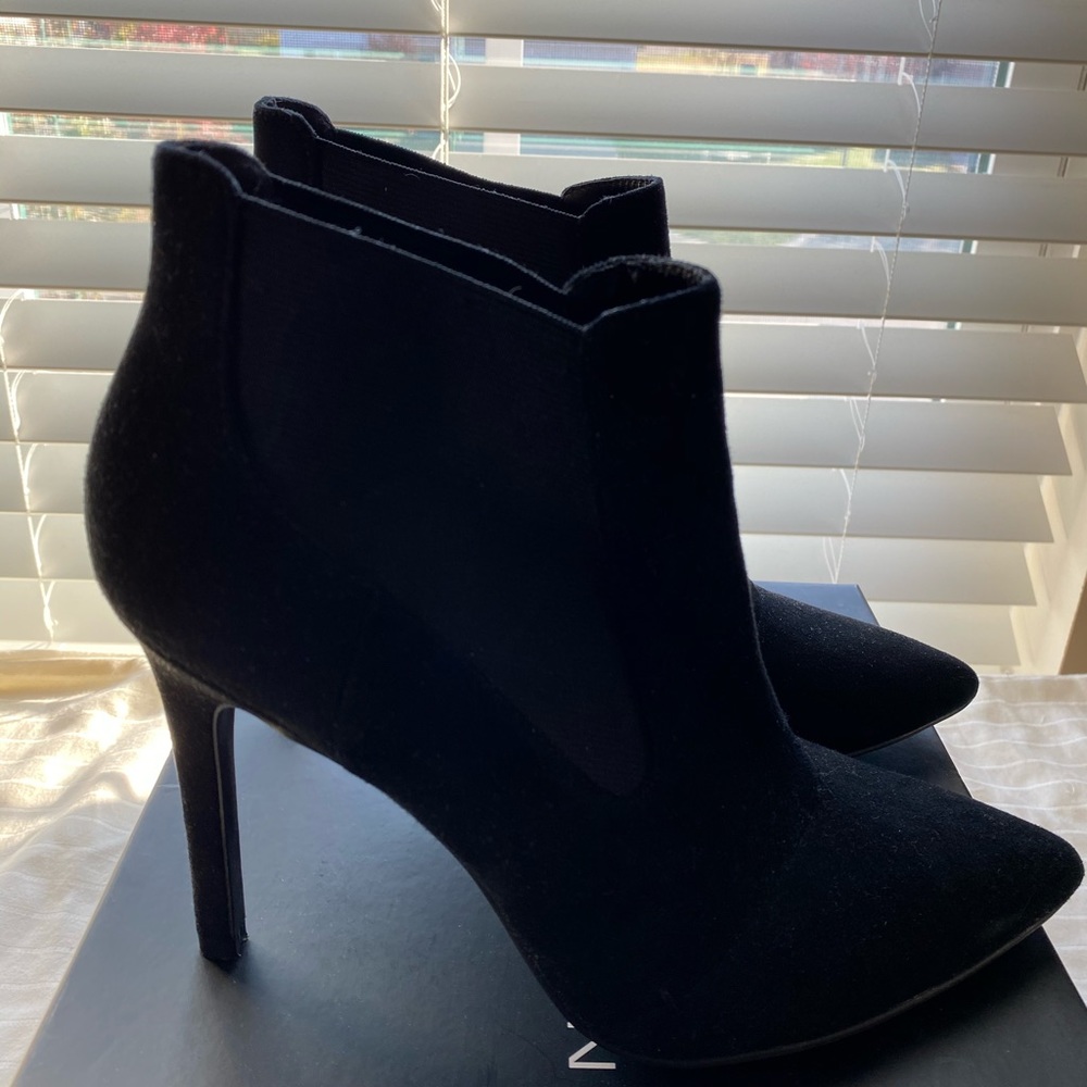 H by Halston suede stiletto boot